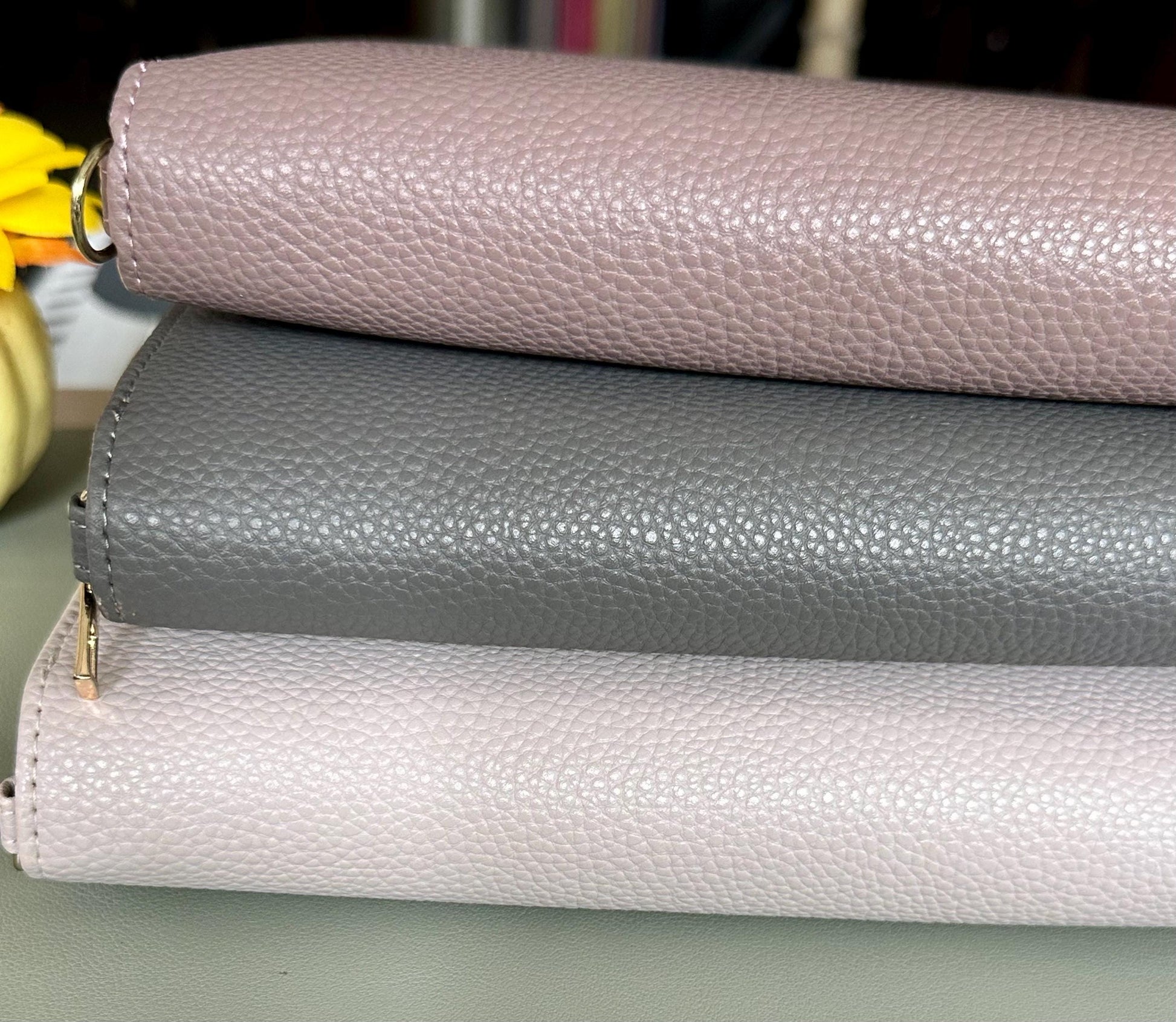 A6 Vegan Leather Budget Binder Wallet: Zip Around Cash Envelope Organizer with Wristlet